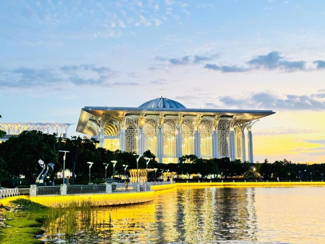 Enclave Business Hotel Putrajaya Bagian luar foto